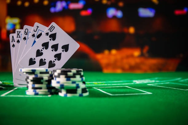 Live dealer at Diamond Empire blackjack table on rogtoto link mobile app